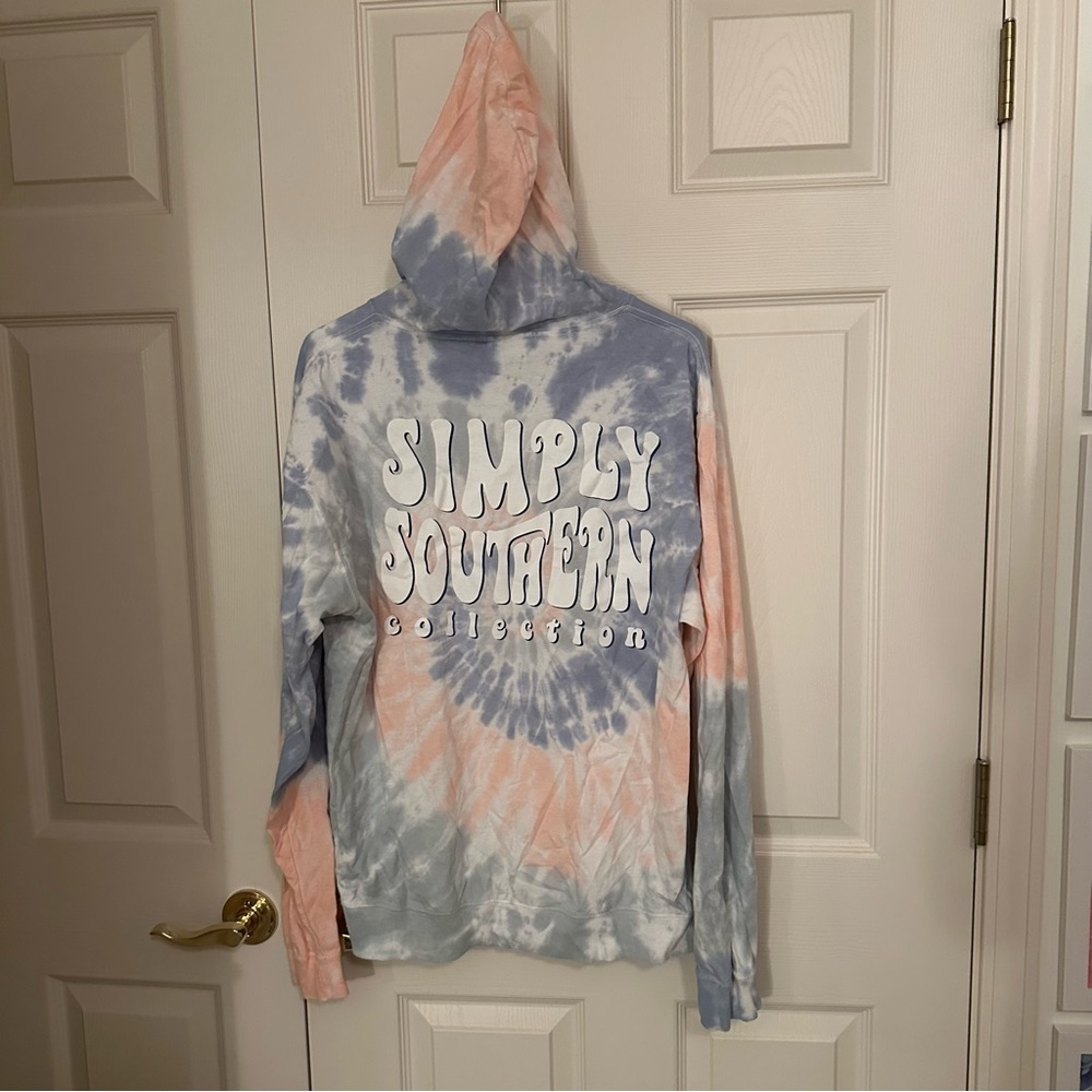 ❤️BNWOT❤️ Simply Southern Tie-Dye T-Shirt Hoodie